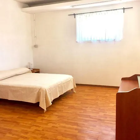 La Casa Di Frinky Ponte Galeria